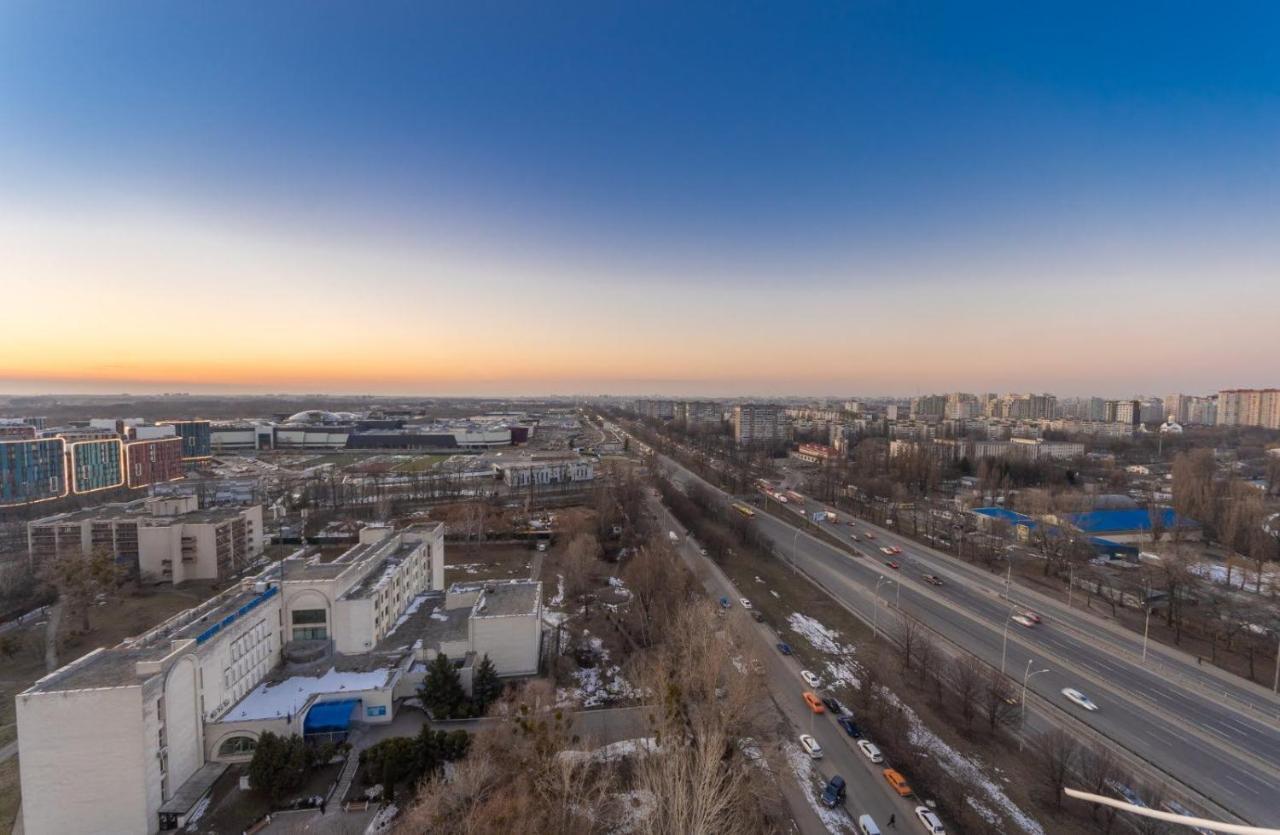 Квартира Студия 1 Комнатная На Теремках Низкий Этаж Kiev Dış mekan fotoğraf